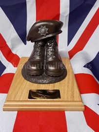 Presentation Regimental Boot & Beret Light Oak